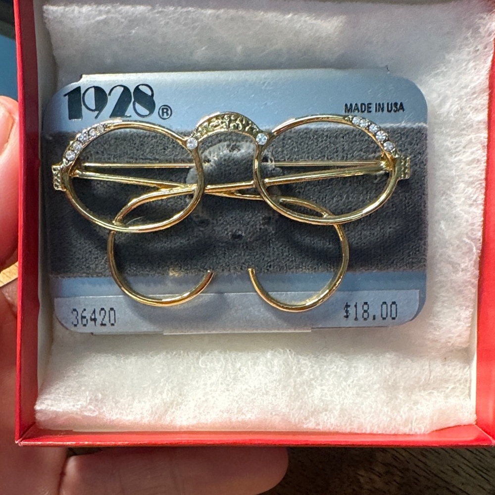 Vintage Gold Glasses Brooch with Sparkling Accents by‎ 1928